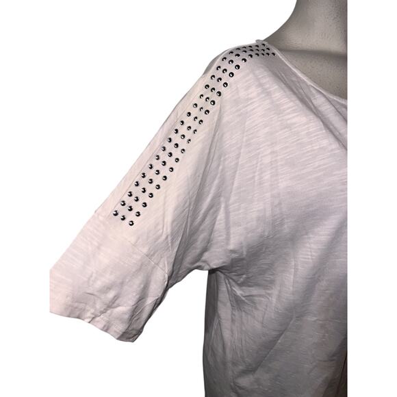 Chico's Top Size L (2) White Studded Shoulder Coastal Longer Length Shirt Tunic - Picture 3 of 6
